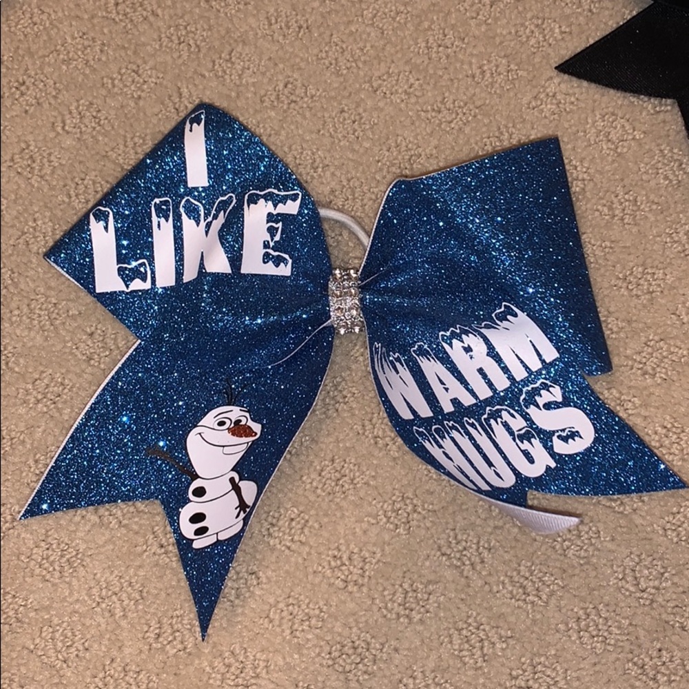 Frozen Cheer Bow